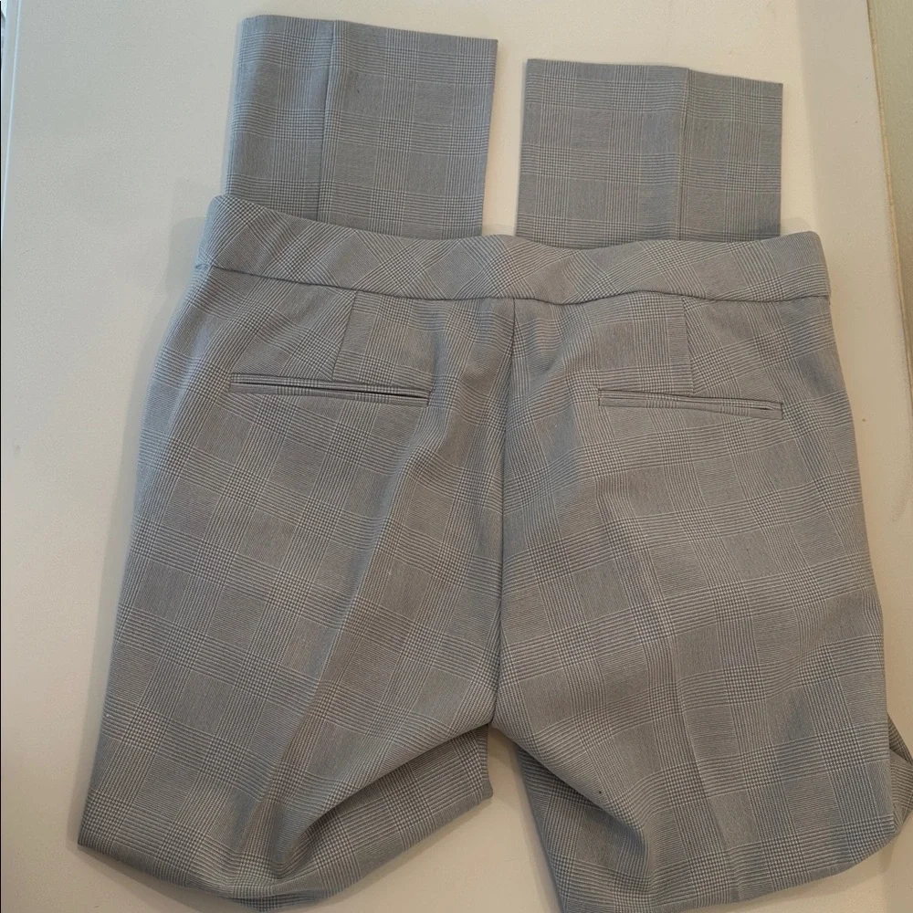 Amanda & Chelsea Light Gray Plaid Men's Pants